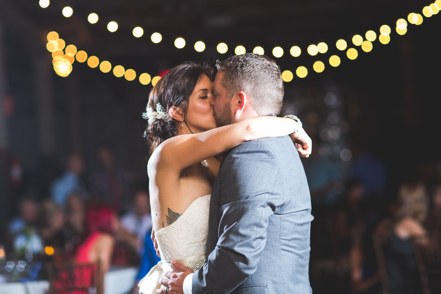 Detroit-Michigan-Wedding-Photographer-Photography-Ford-Piquette-Plant-Bride-Groom-First-Dance-Kiss