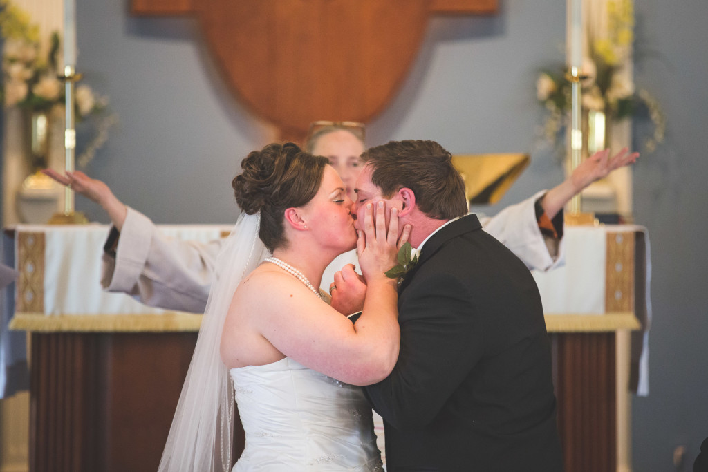 Washingon-Romeo-Michigan-Wedding-Bride-Groom-Ceremony-Kissing