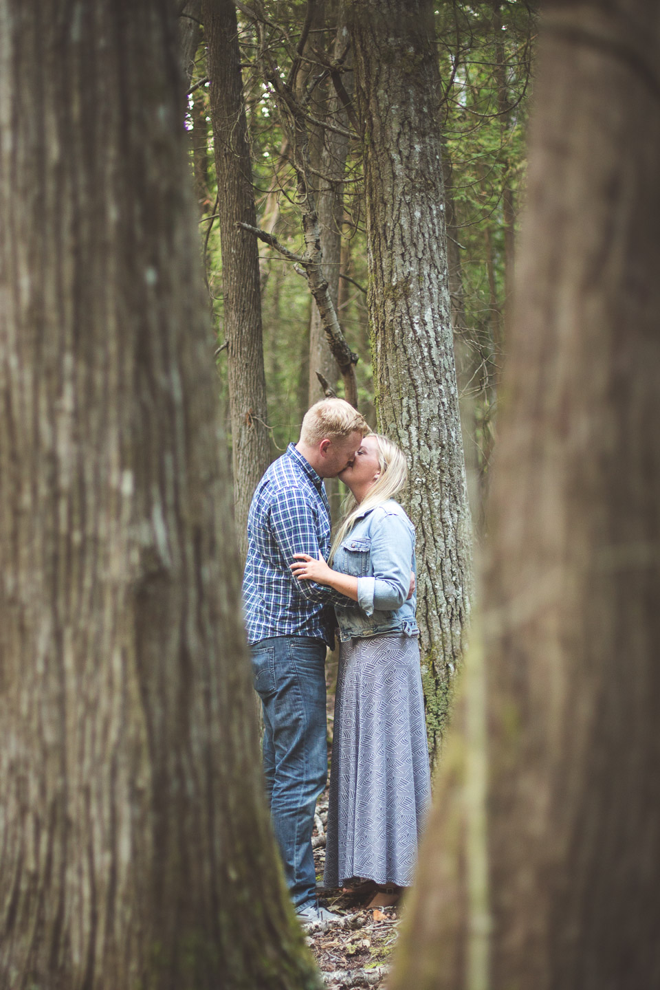 Canada-Ontario-Bruce-Peninsula-Engagement-Session-Forest-Hidden-Kiss