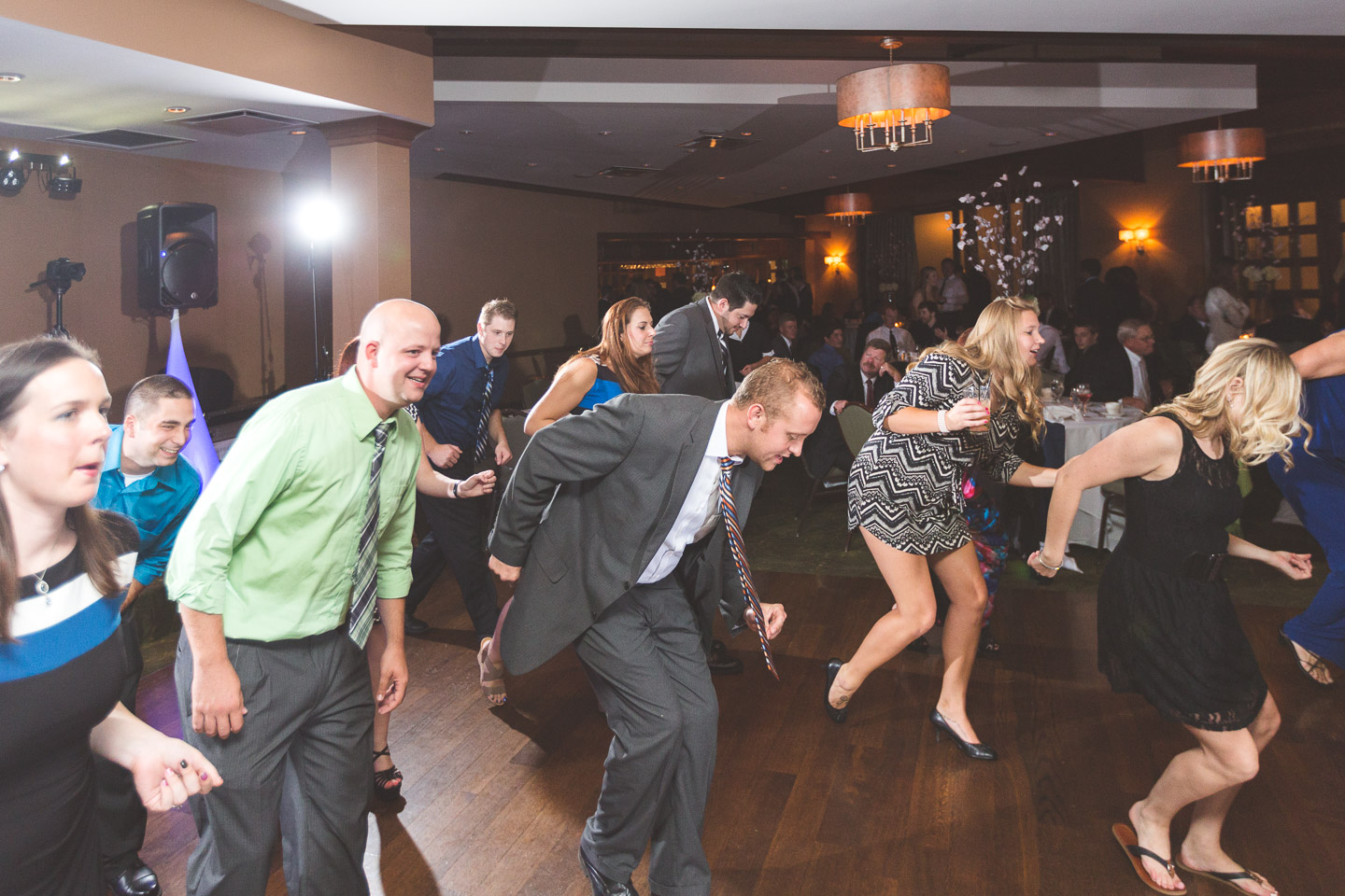 West-Bloomfield-Wedding-Michigan-Bay-Pointe-Golf-Club-Reception-Dance-Party-Guests