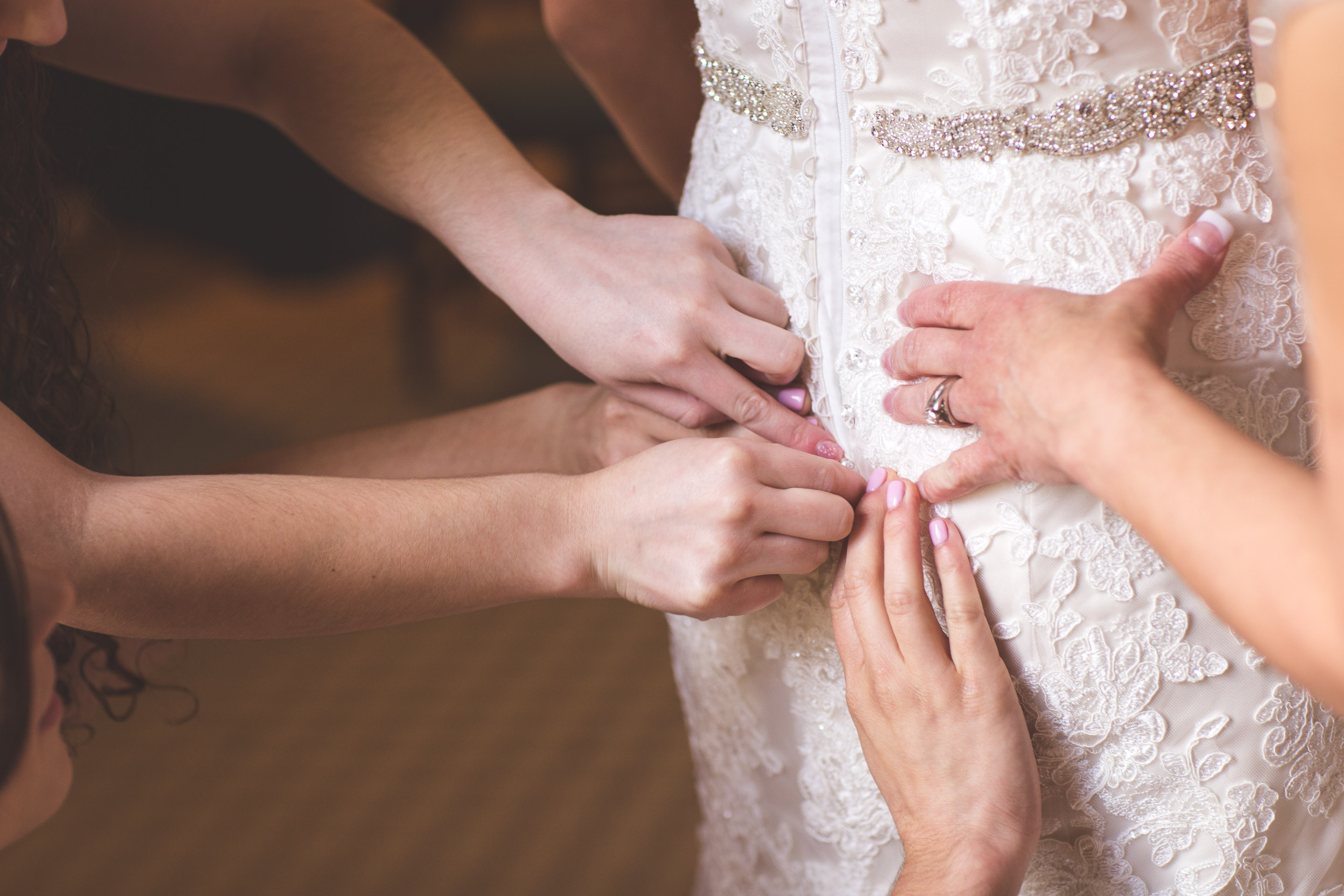 Wedding-Edmond-Oklahoma-Oak-Tree-Country-Club-Bride-Dress-Buttons-Prep