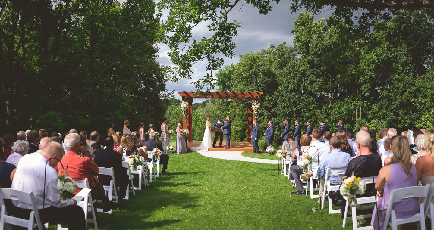 Detroit-South-Lyon-Moose-Ridge-Wedding-Photographers-Ceremony-Guests